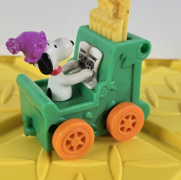 Vintage 1972 Snoopy Mcdonalds Toy - Picture 2 of 4